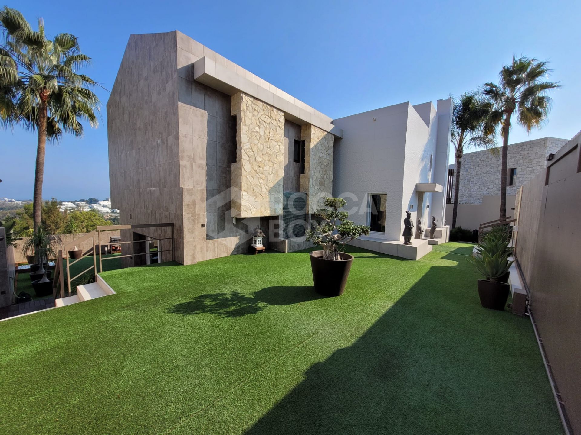 Stunning Golf-Front Villa with Panoramic Views and Modern Upgrades