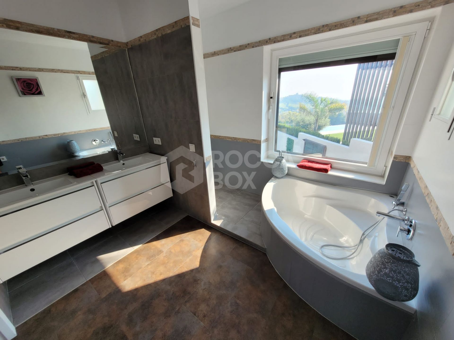 Stunning Golf-Front Villa with Panoramic Views and Modern Upgrades