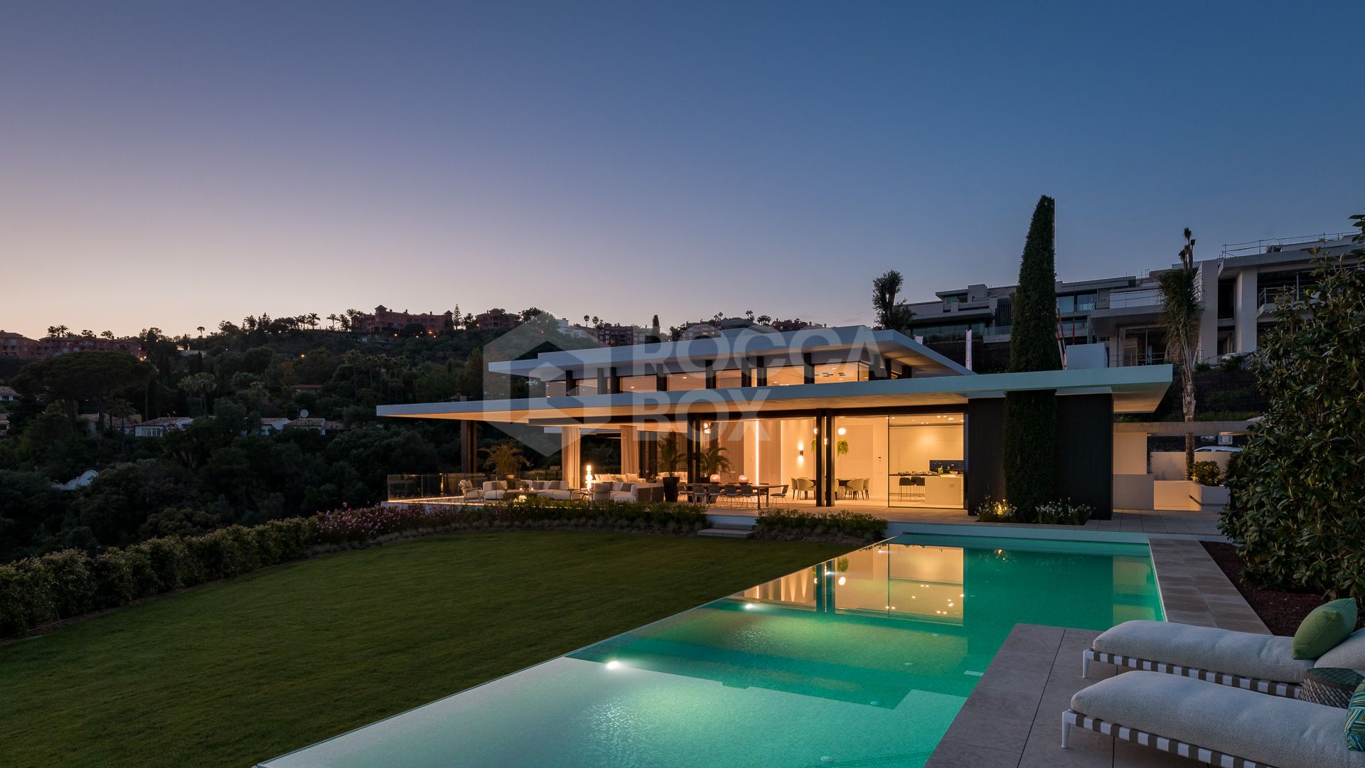 Exceptional Estate in The Hills: A Masterpiece of Luxury and Privacy