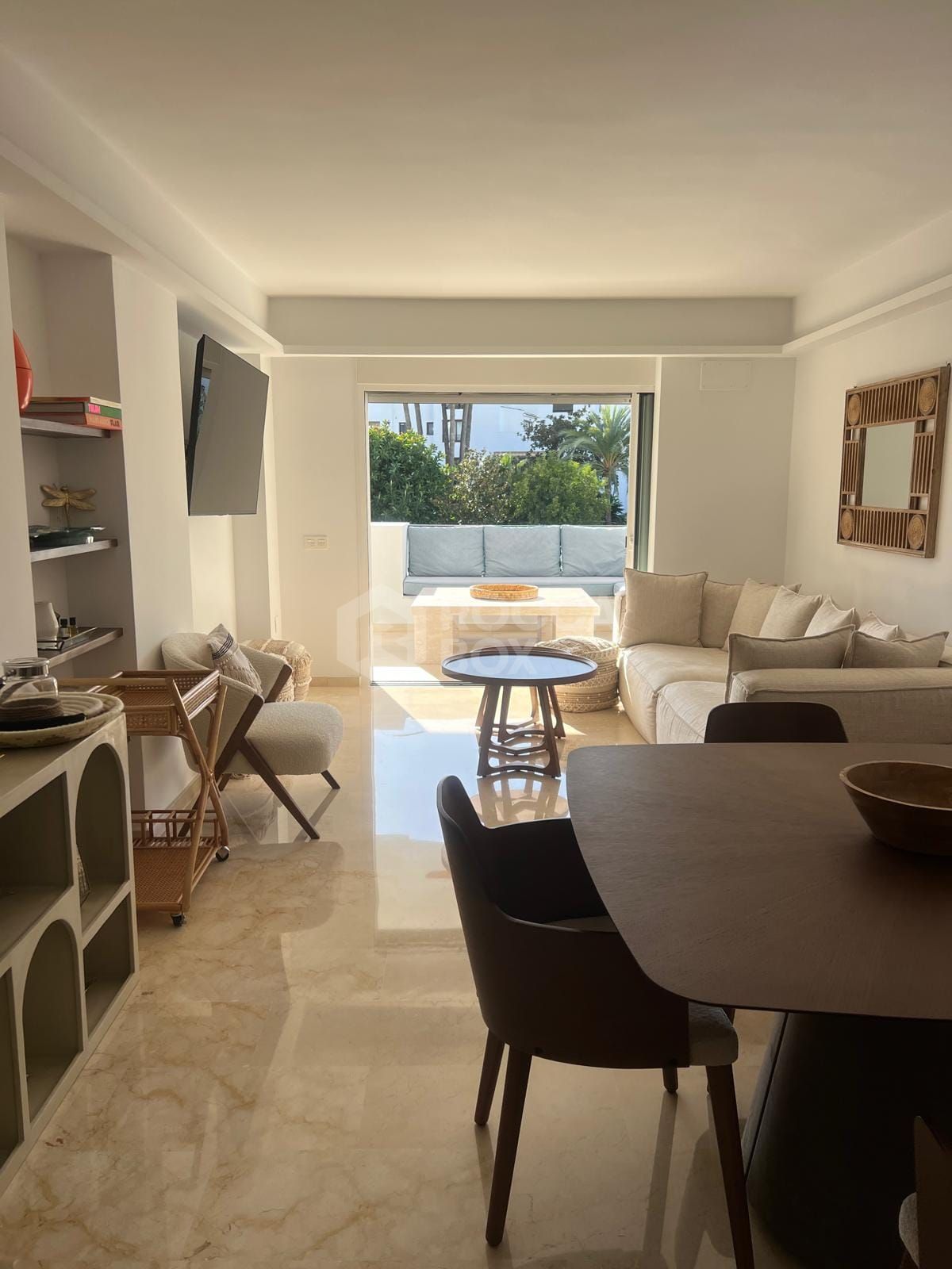 Renovated 2-Bedroom Apartment with Terrace in Puerto Banús