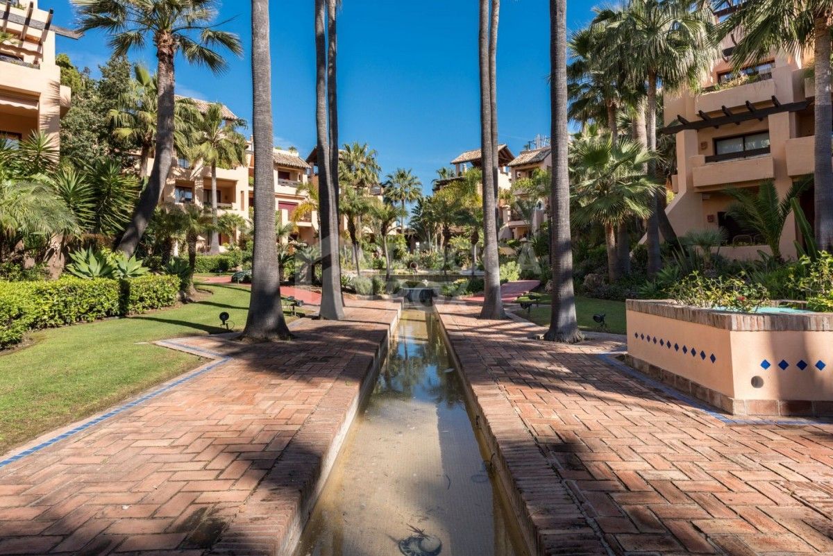 Fantastic duplex penthouse in San Pedro for sale