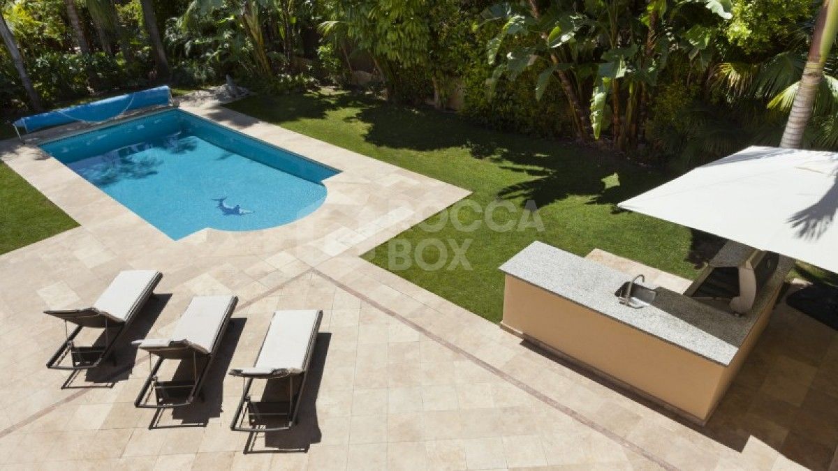 Fabulous 5 bed villa for sale in Nueva Andalucia in Marbella