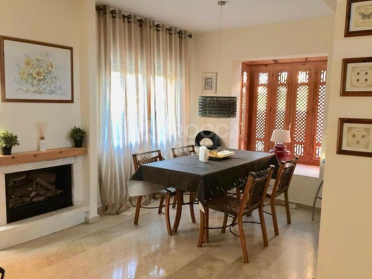 Spacious and bright townhouse in Nueva Andalucia for sale