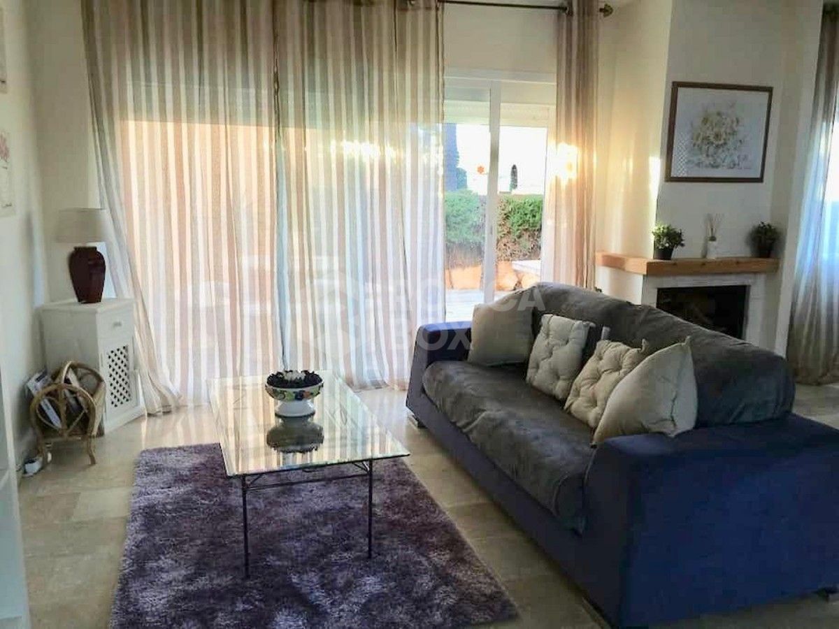 Spacious and bright townhouse in Nueva Andalucia for sale