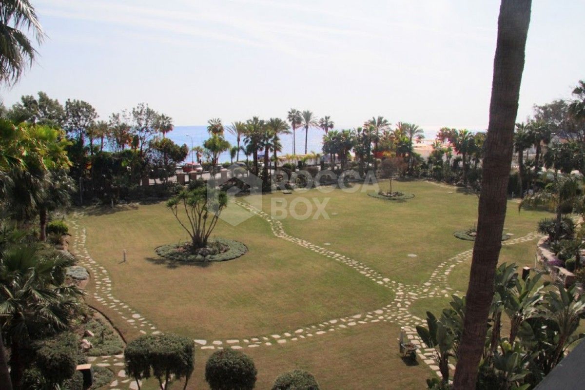 Luxurious front line beach duplex penthouse for sale in San Pedro de Alcantara