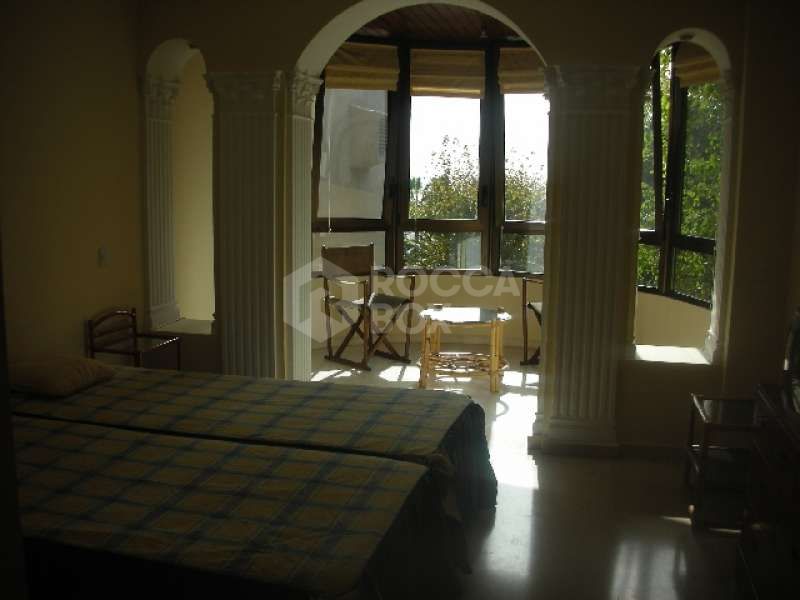 OUTSTANDING 1 BEDROOM APARTMENT FOR SALE