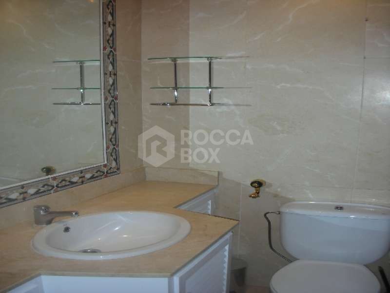 OUTSTANDING 1 BEDROOM APARTMENT FOR SALE