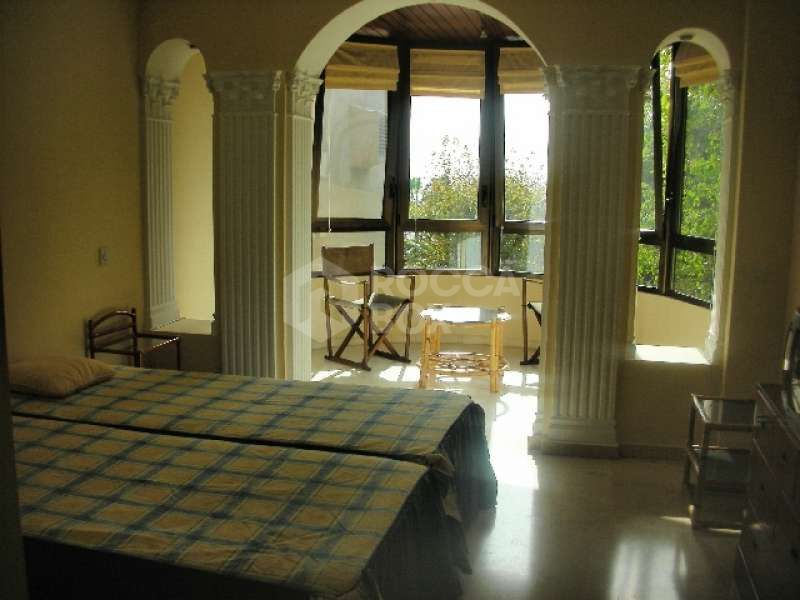 OUTSTANDING 1 BEDROOM APARTMENT FOR SALE