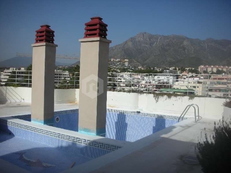 OUTSTANDING 1 BEDROOM APARTMENT FOR SALE