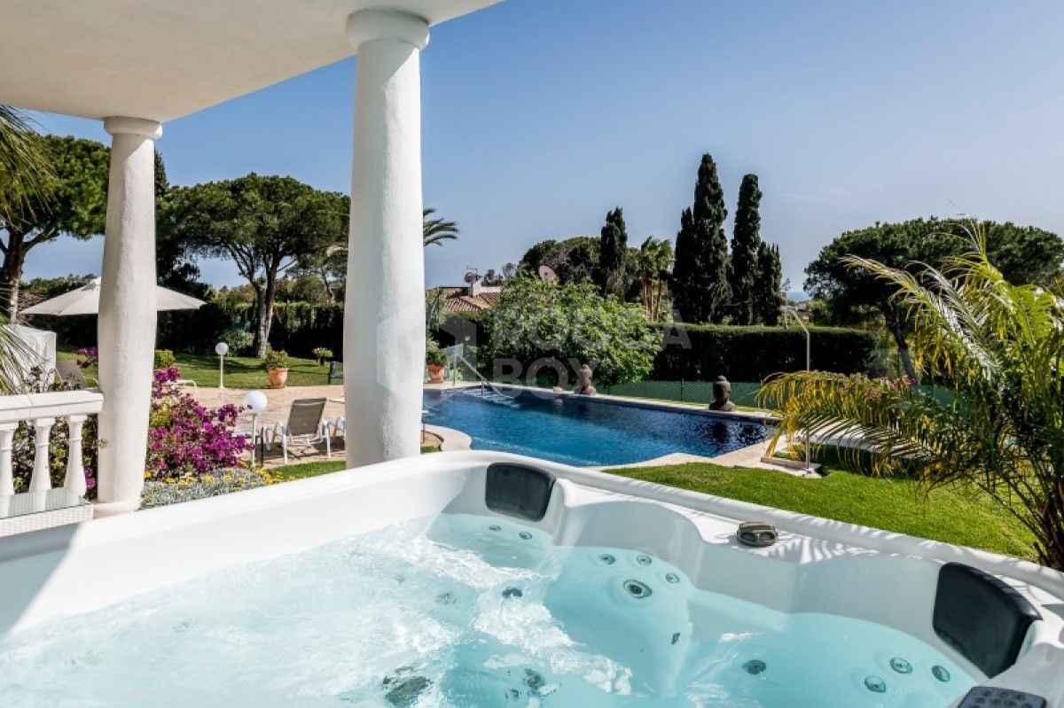 Unique 5 bed Villa in Marbella Golden Mile