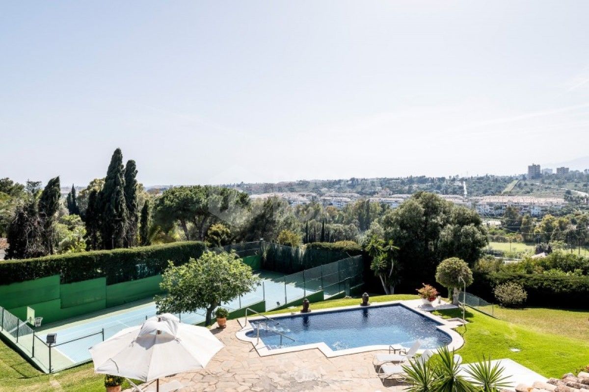 Unique 5 bed Villa in Marbella Golden Mile
