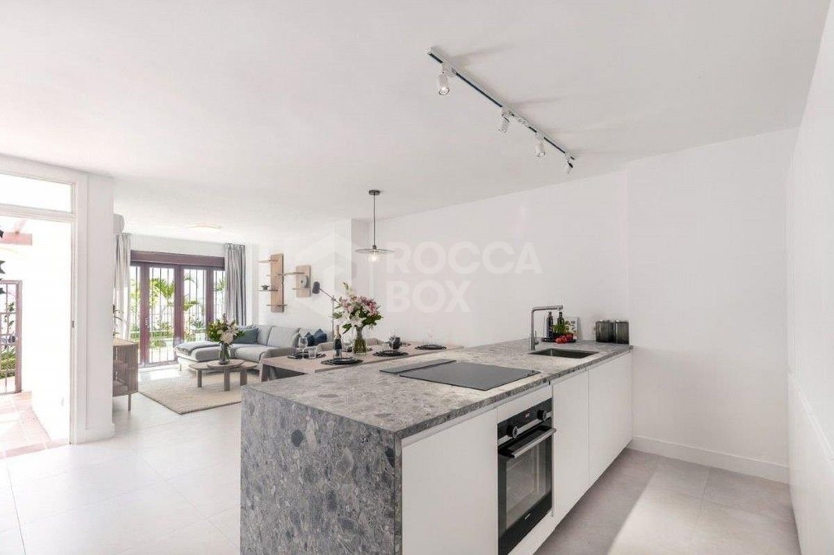 Luxury duplex ground floor apartment in Nueva Andalucia, La Maestranza for sale