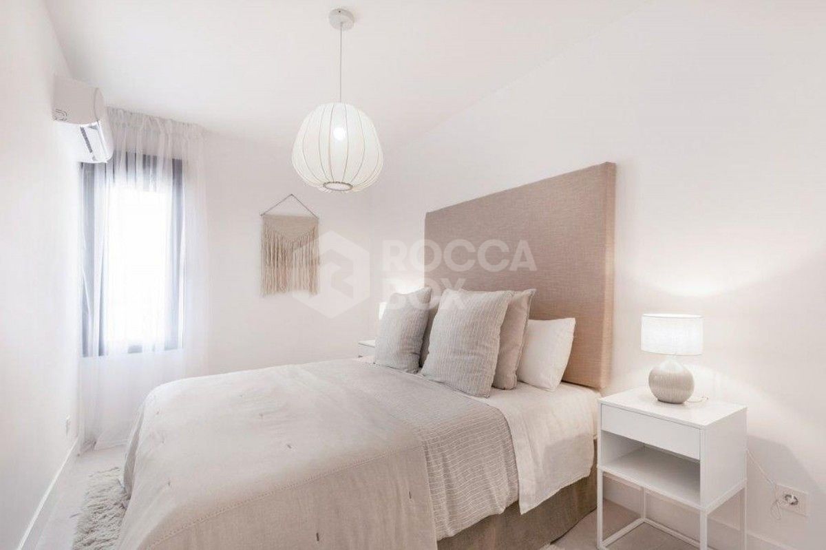Luxury duplex ground floor apartment in Nueva Andalucia, La Maestranza for sale