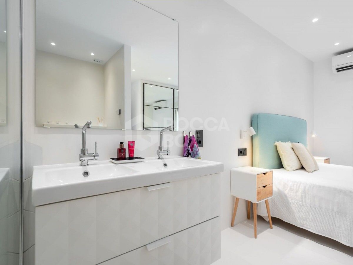 Brand new apartment for sale in Nueva Andalucia