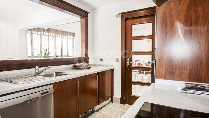 Outstanding Apartment in the residential complex of Casablanca Beach in San Pedro de Alcántara, Marbella