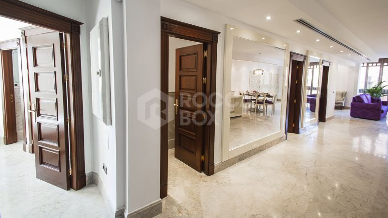 Outstanding Apartment in the residential complex of Casablanca Beach in San Pedro de Alcántara, Marbella