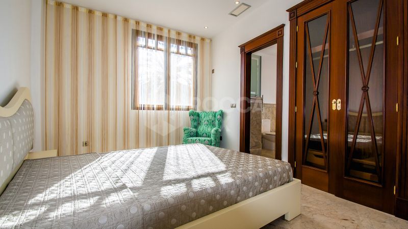 Outstanding Apartment in the residential complex of Casablanca Beach in San Pedro de Alcántara, Marbella