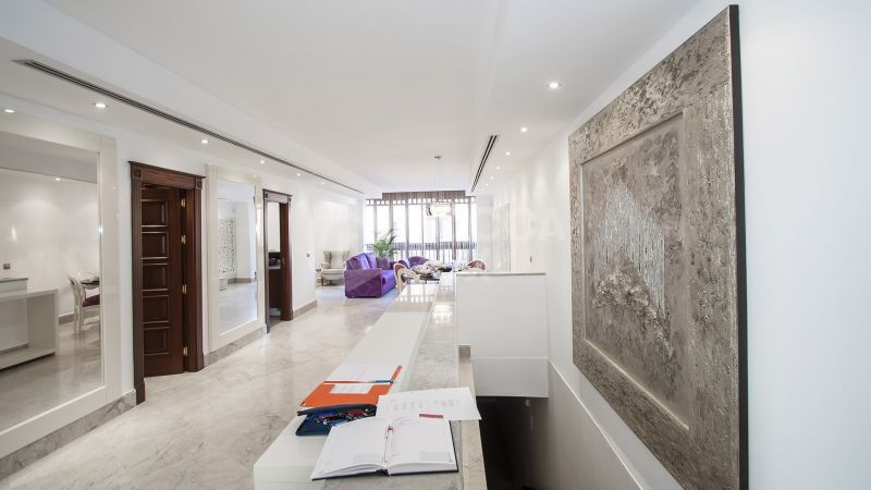 Outstanding Apartment in the residential complex of Casablanca Beach in San Pedro de Alcántara, Marbella