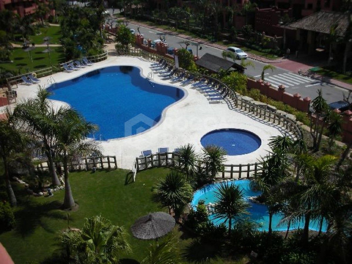 Spacious 3 bedroom apartment in Marbella for sale