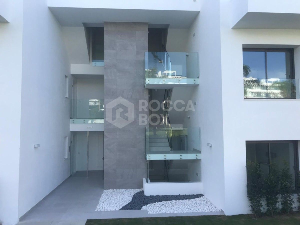 3 bed luxury apartment in cataleya the New Golden Mile