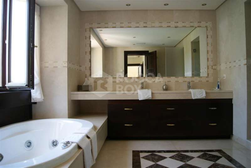 La Quinta, amazing 7 bedroom Villa For sale