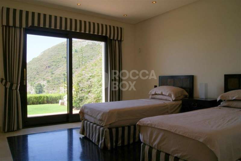 La Quinta, amazing 7 bedroom Villa For sale