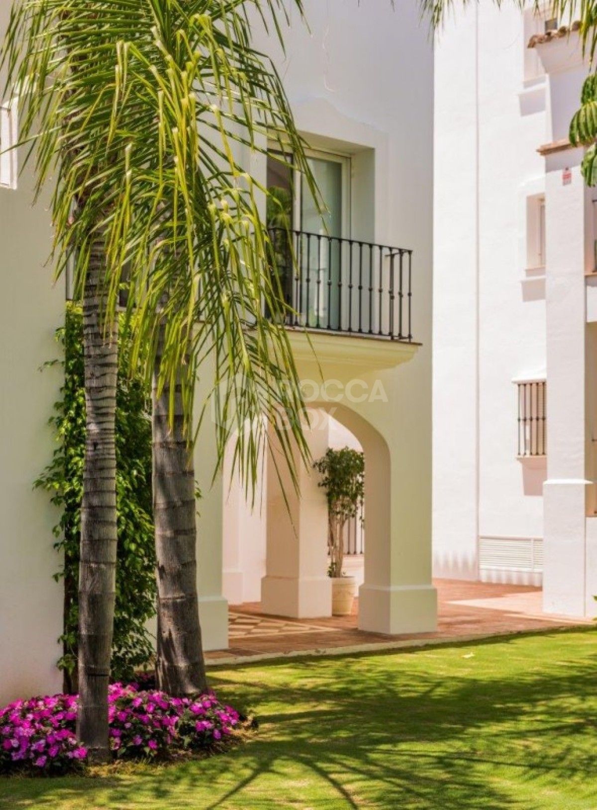 Luxury 2 bed apartment in exclusive development in Sierra Blanca