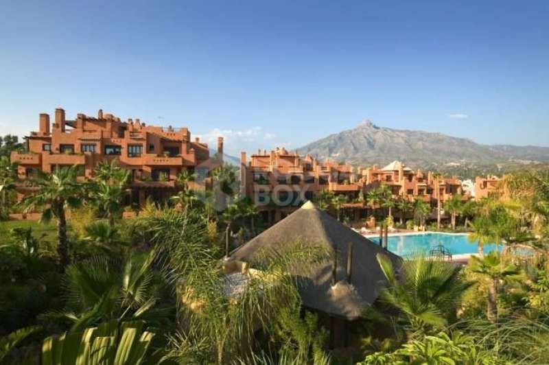 Magnificent 3 bed apartment close to Puerto Banus.