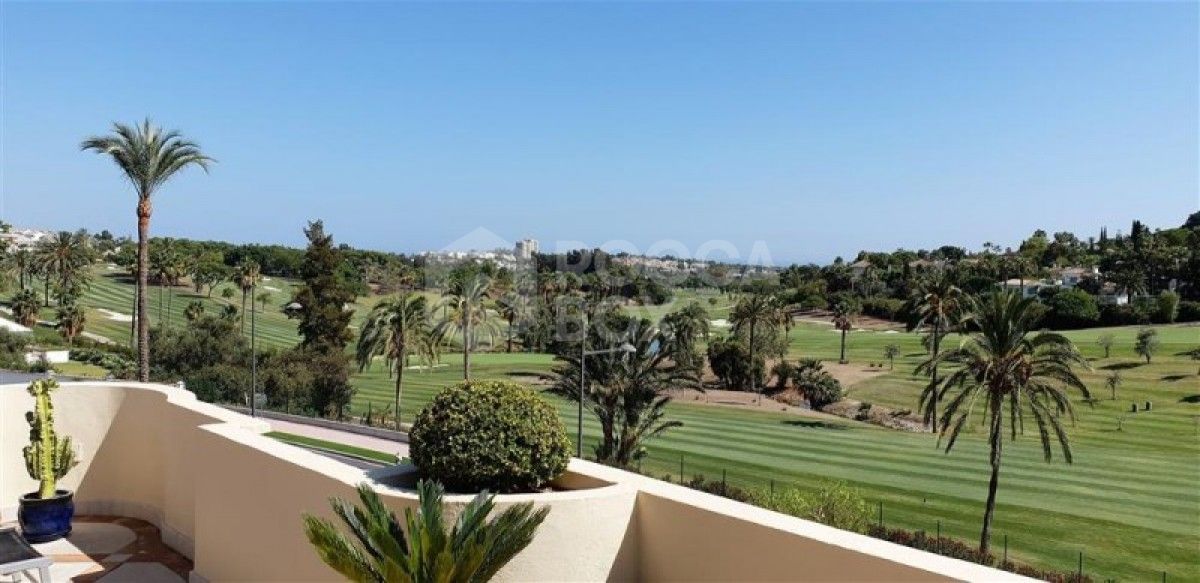 Luxury 2 bed penthouse apartment for sale in Nueva Andalucia