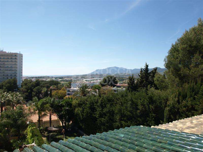 4 Bedroom Townhouse in Nueva Andalucia