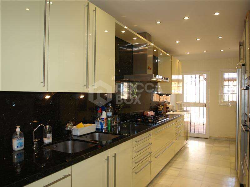 4 Bedroom Townhouse in Nueva Andalucia