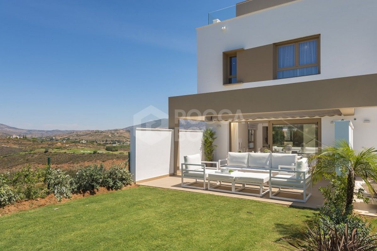 New build modern 3 bedroom townhouse for sale in La Cala
