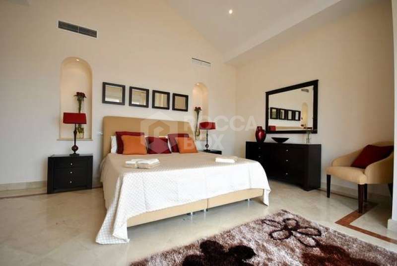 Luxury 7 bedroom villa in Los Flamingos for sale