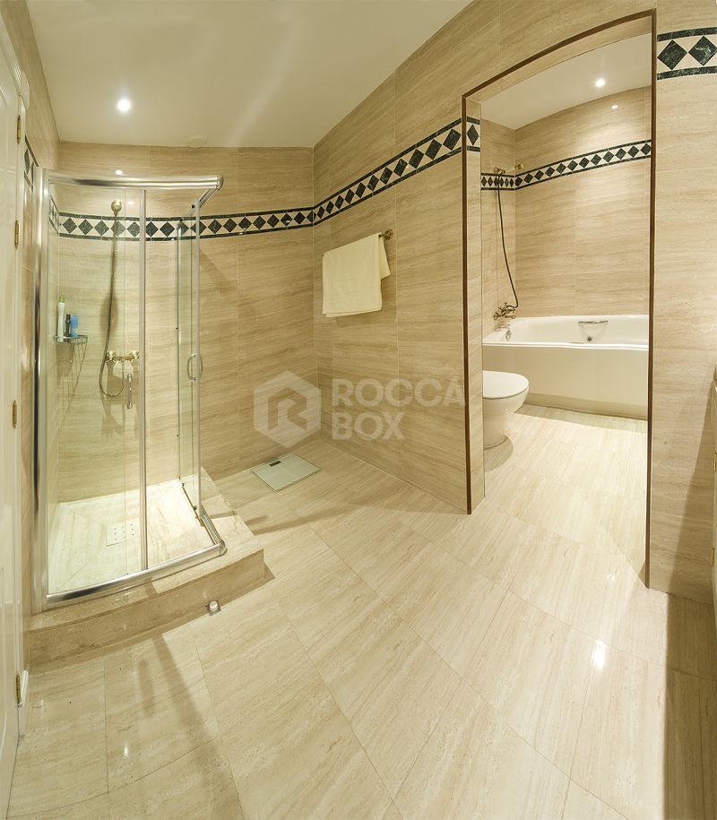 Stunning 2 Bedroom 2 Bathroom for sale in La Corniche
