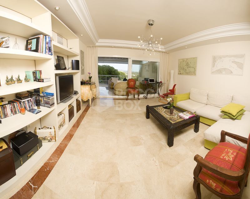 Stunning 2 Bedroom 2 Bathroom for sale in La Corniche
