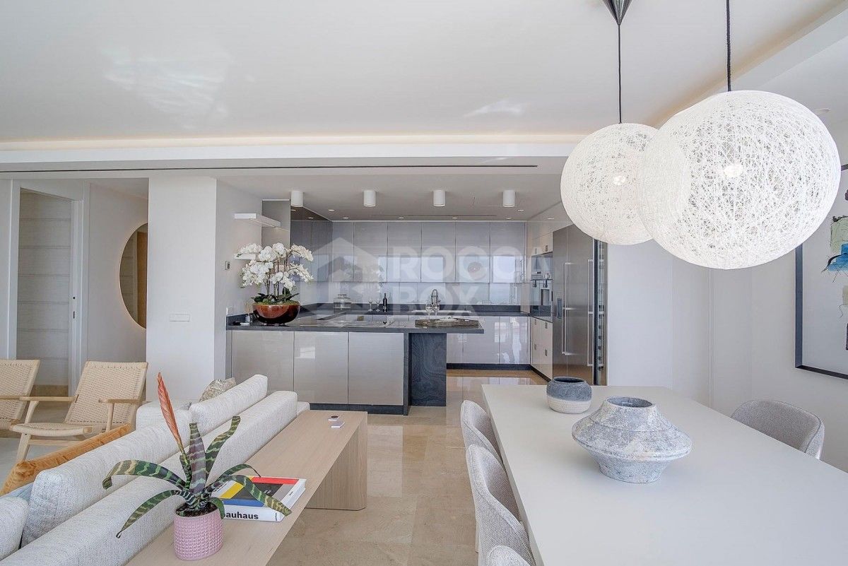 Front line beach Penthouse in Estepona for sale