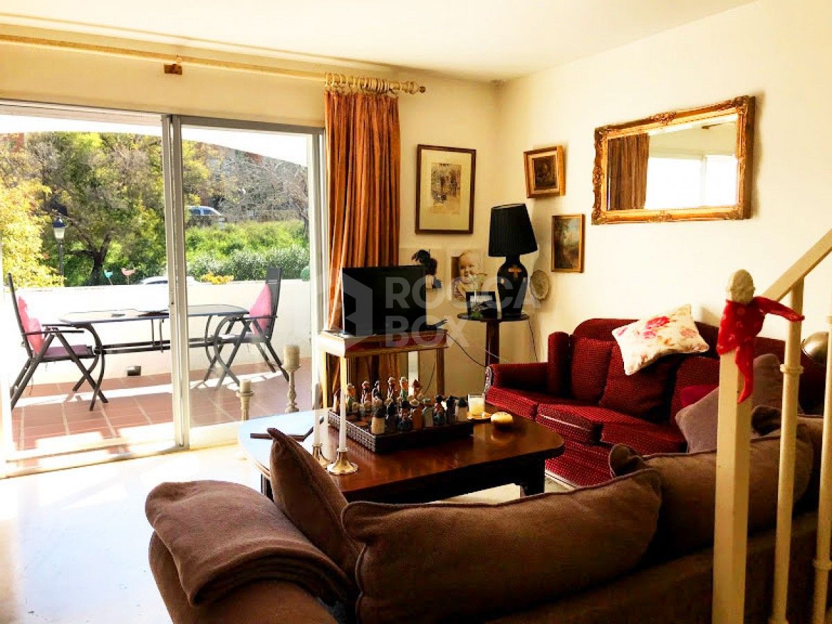 Lovely 4 bedroom townhouse for sale in Nueva Andalucia