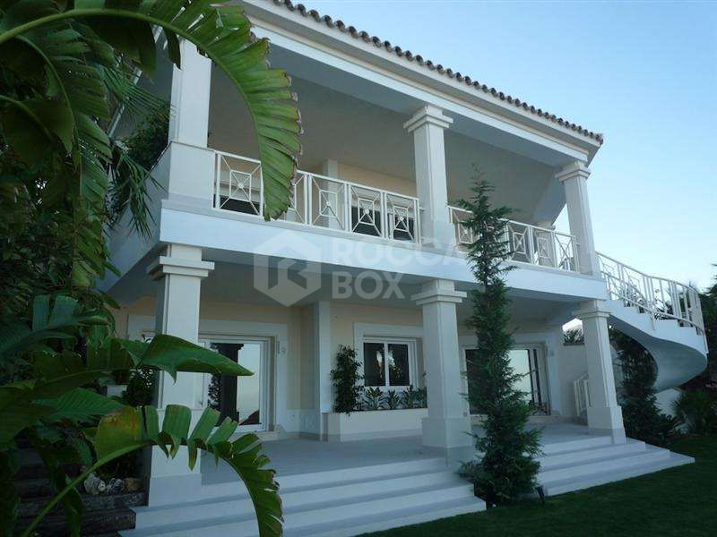 LUXURIOUS 5 BED SOUTH FACING VILLA IN MARBELLA WITH BREATHTAKING VIEWS