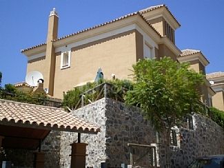 Santa Clara Golf, 3 bedroom Villa For Sale, Elviria