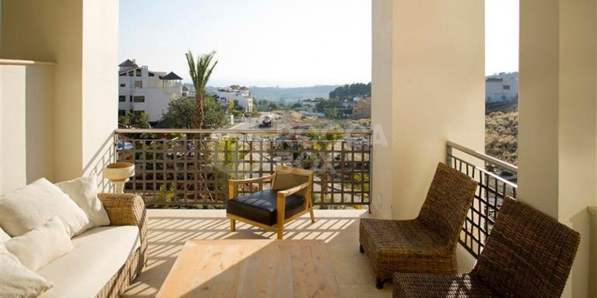New built spacious 2 bedroom modern apartment for sale in Benahavis
