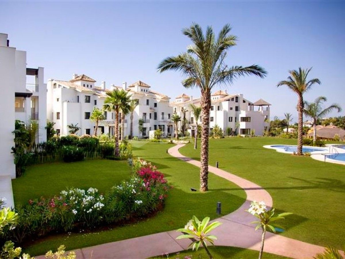 New built spacious 2 bedroom modern apartment for sale in Benahavis