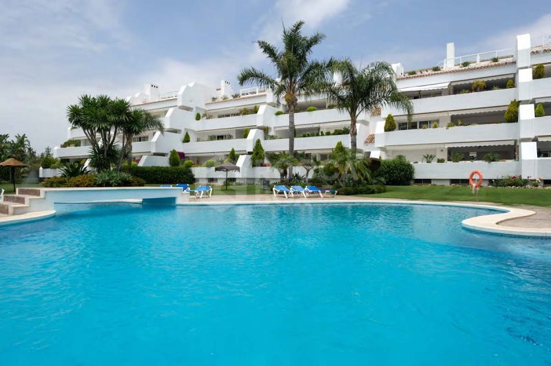 3 bedroom ground floor apartment within Bahia de Marbella