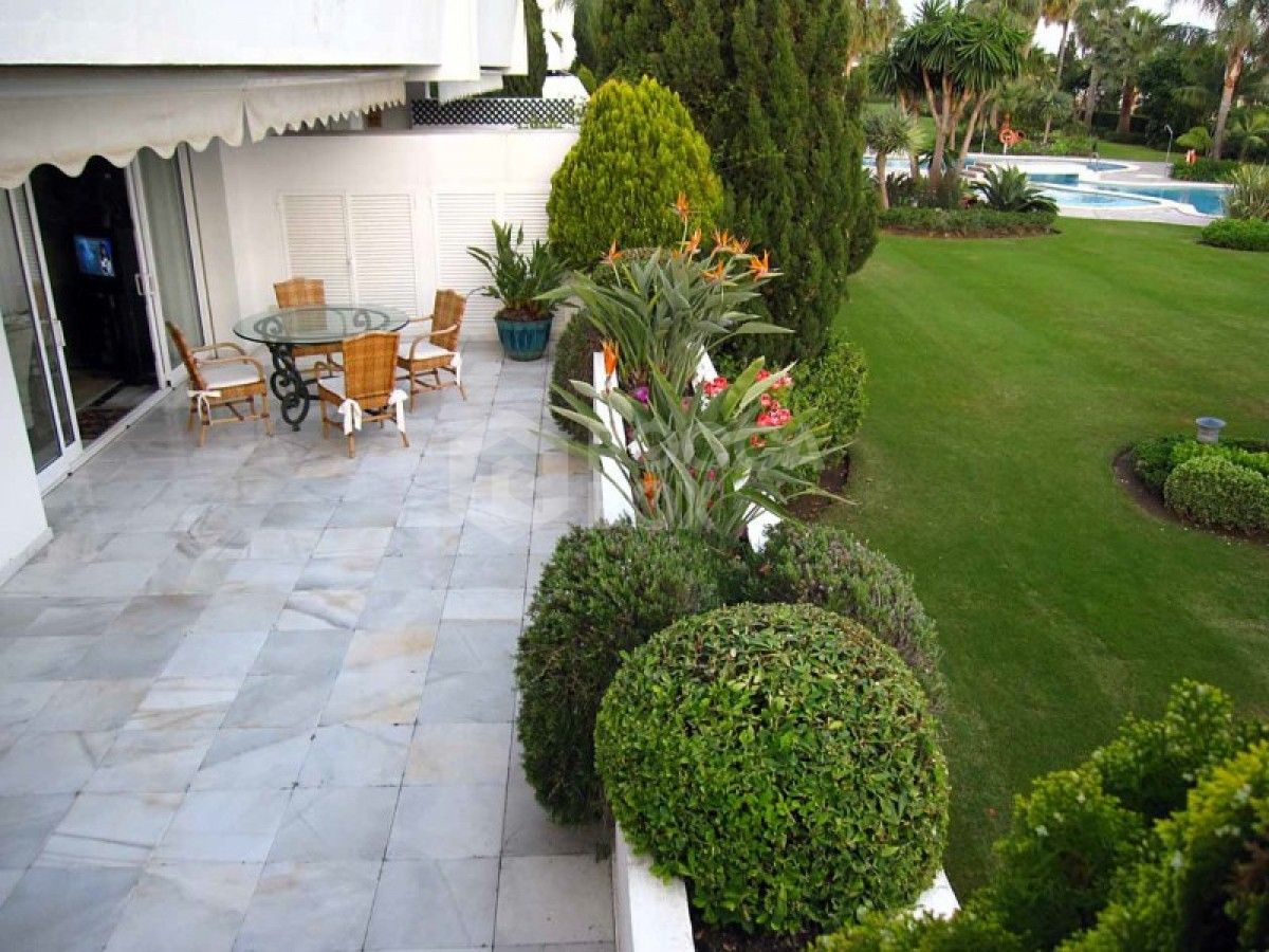 3 bedroom ground floor apartment within Bahia de Marbella