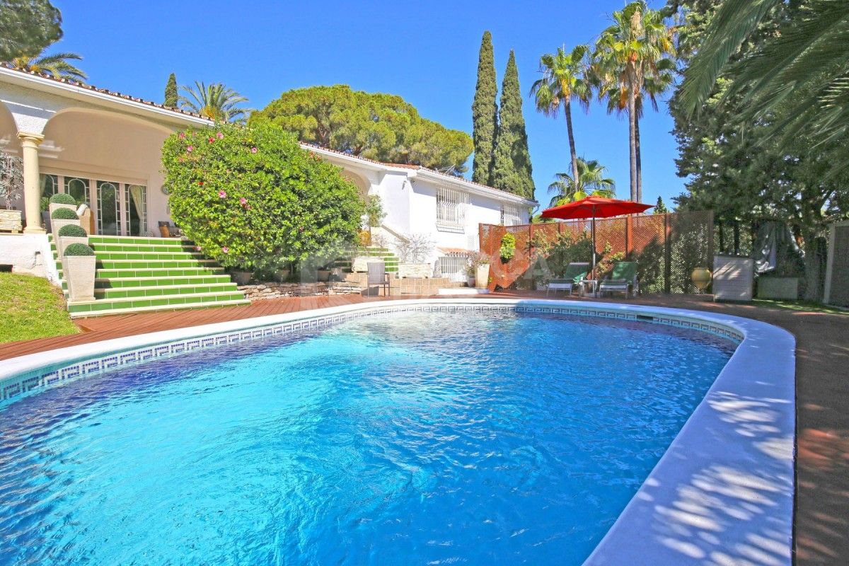 Beautiful 4 bedroom Villa in Nueva Andalucia for sale