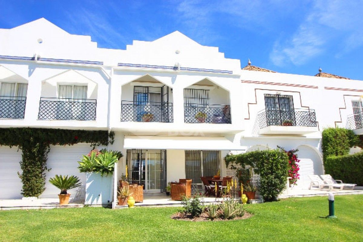 Fabulous Townhouse For Sale in Nueva Andalucia