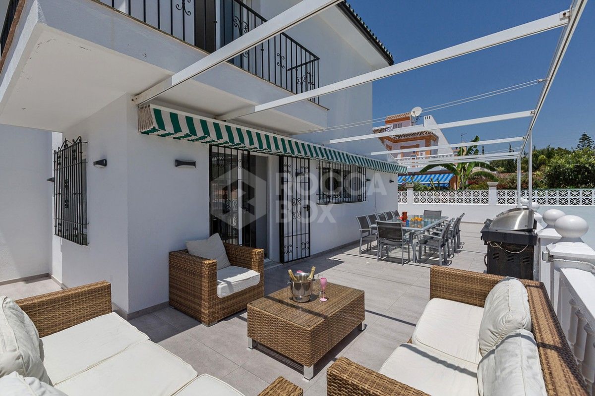 Fabulous refurbished five bedroom villa for sale in Nueva Andalucia.