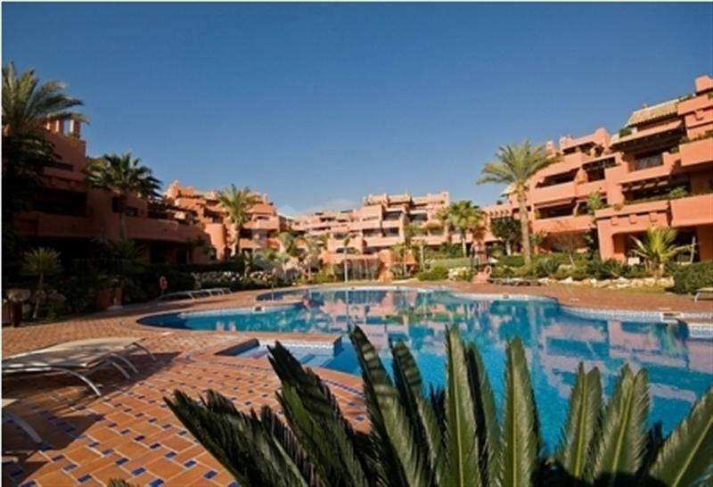 BEAUTIFUL Apartment in NEW GOLDEN MILE, Estepona