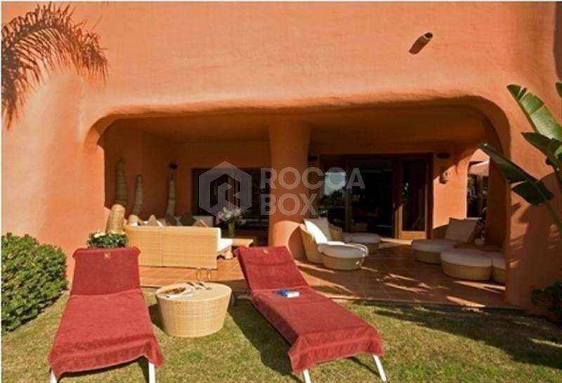 BEAUTIFUL Apartment in NEW GOLDEN MILE, Estepona