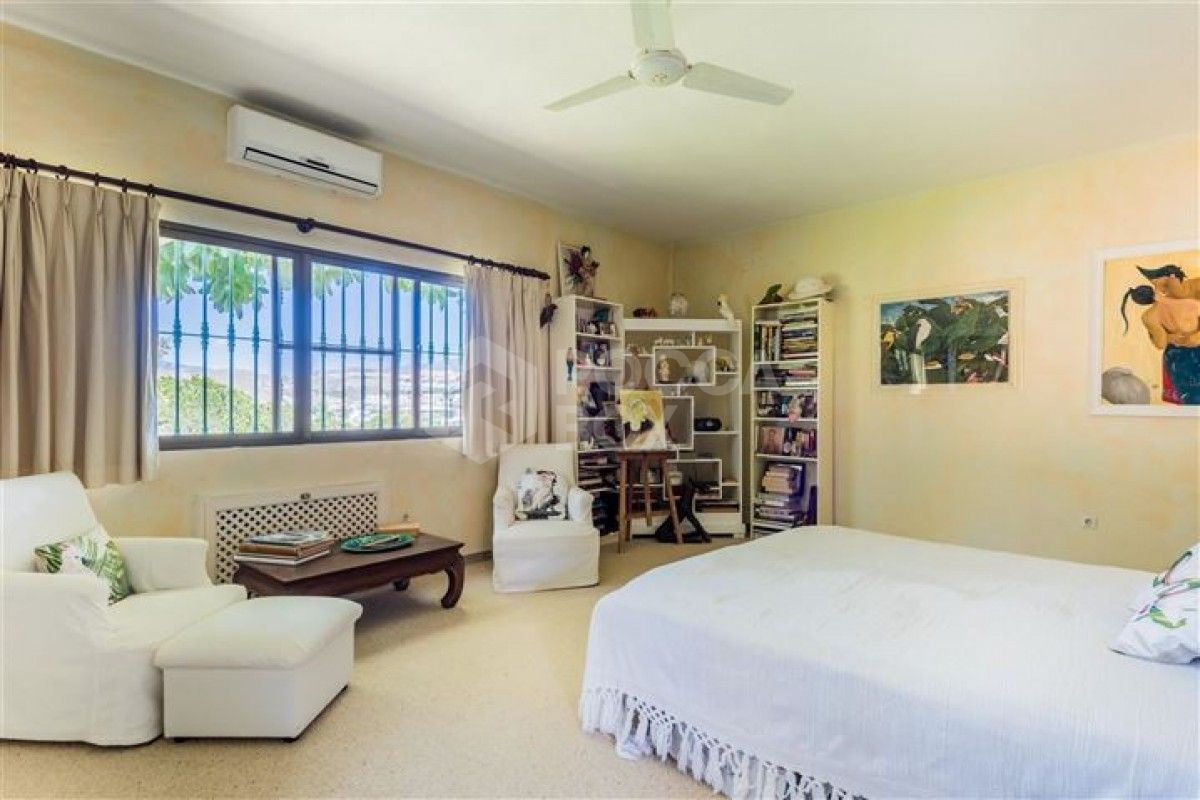 Magnificent Spanish Villa for sale in Cancelada