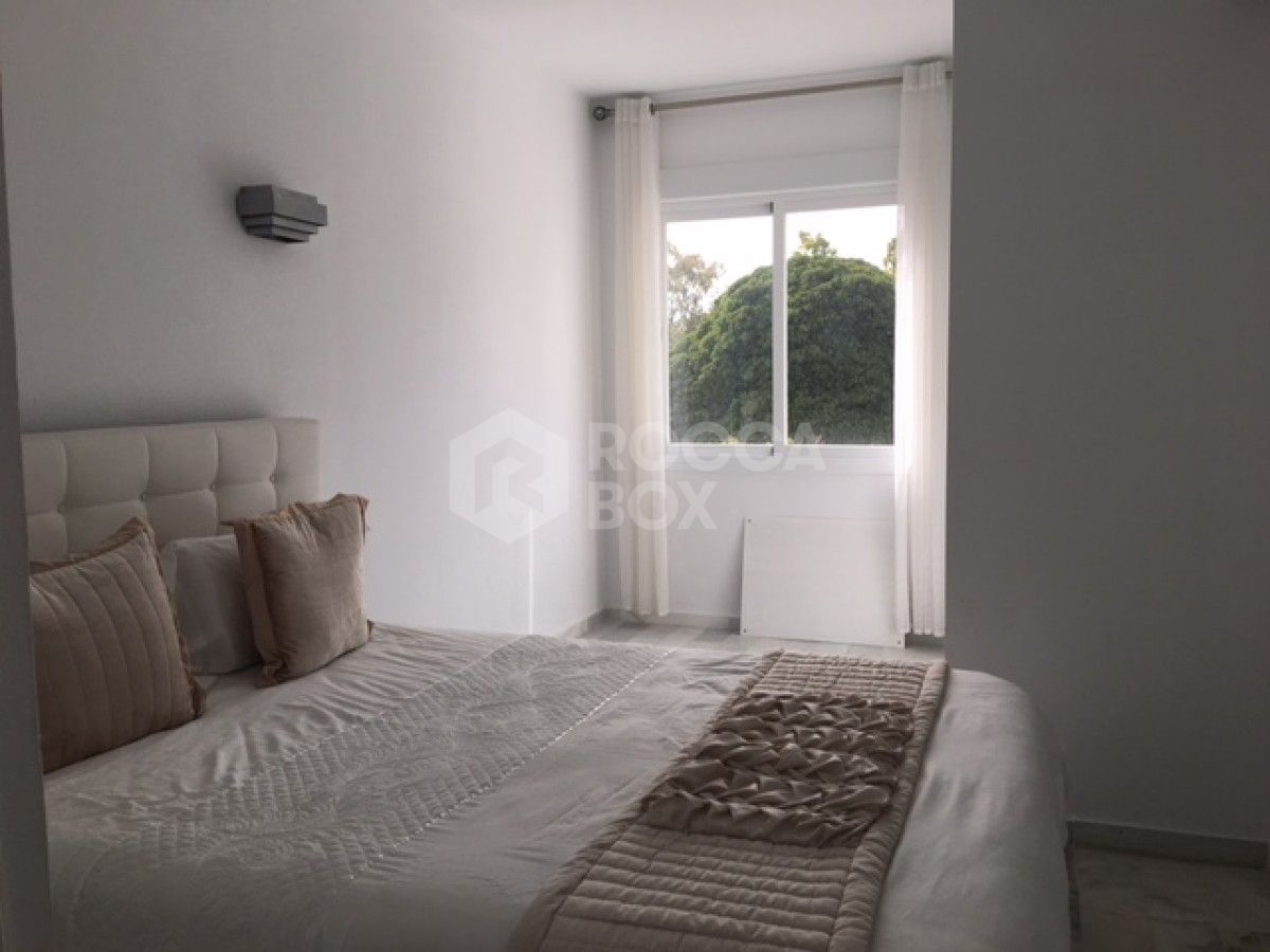 Bright and spacious three bedroom townhouse in Miragolf, Nueva Andalucia